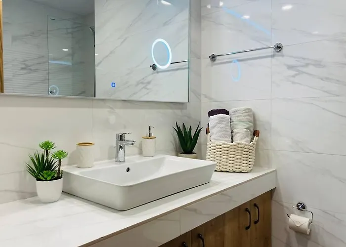 Апартаменти The Place 2be Бухарест