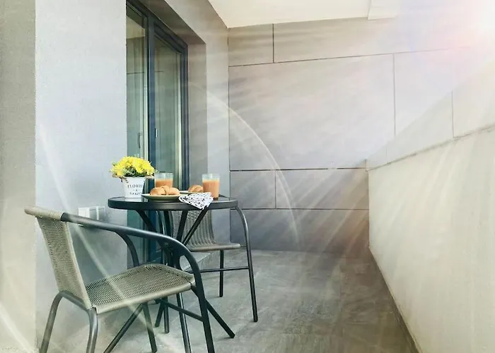 Апартаменти The Place 2be